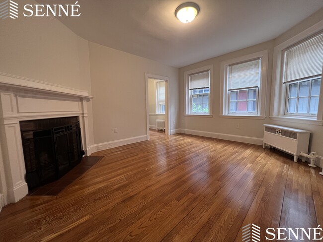 352 Harvard St, Unit 3