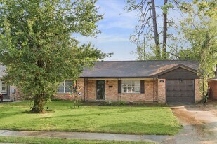 4913 Nina Lee Ln in Houston, TX - Building Photo