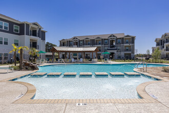 The Tennyson at Tomball in Tomball, TX - Foto de edificio - Building Photo