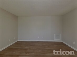 8312 Rhian Brook Ln in Charlotte, NC - Building Photo - Building Photo