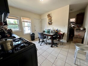 30 Linden St in Boston, MA - Foto de edificio - Building Photo