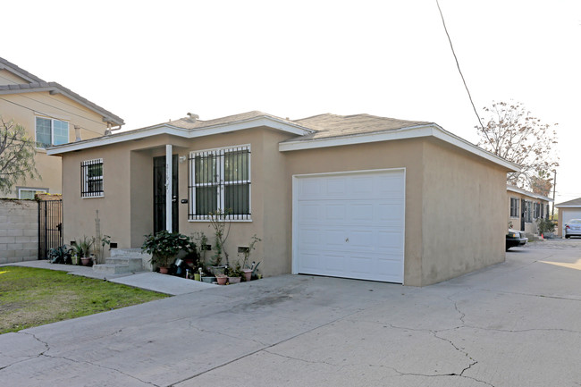 216 E Myrrh St in Compton, CA - Building Photo - Building Photo