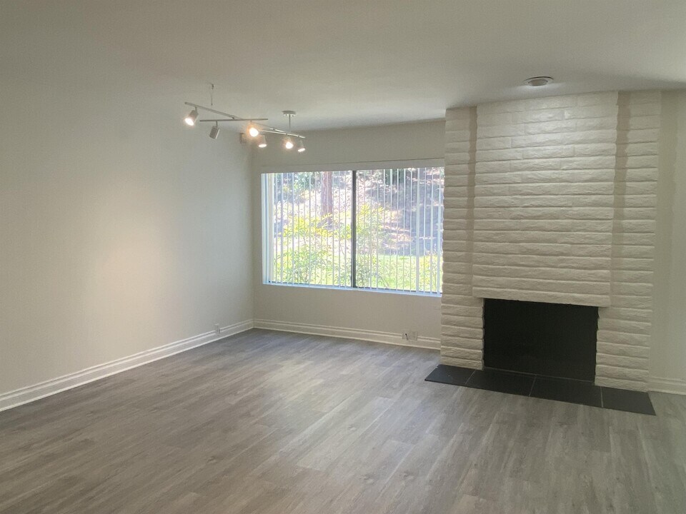 7932 Camino Tranquilo in San Diego, CA - Building Photo