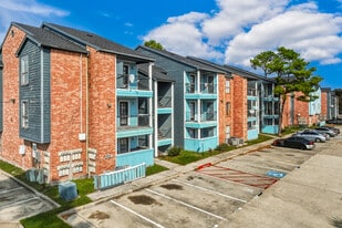 Canfield Lakes in Houston, TX - Building Photo