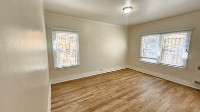 2850 Francis Ave in Los Angeles, CA - Building Photo - Building Photo