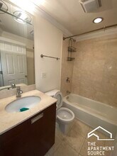6947 N Oakley Ave, Unit 1 in Chicago, IL - Building Photo - Building Photo
