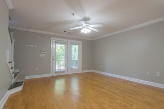 490 Barnett Shoals Rd in Athens, GA - Building Photo - Building Photo