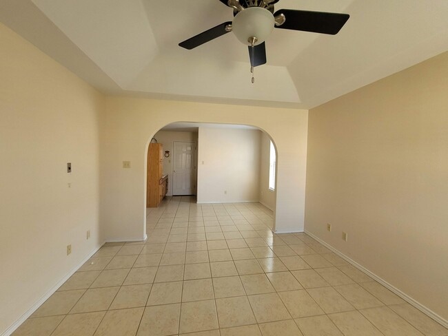 Sangria Sunset Villas in Weslaco, TX - Building Photo - Building Photo