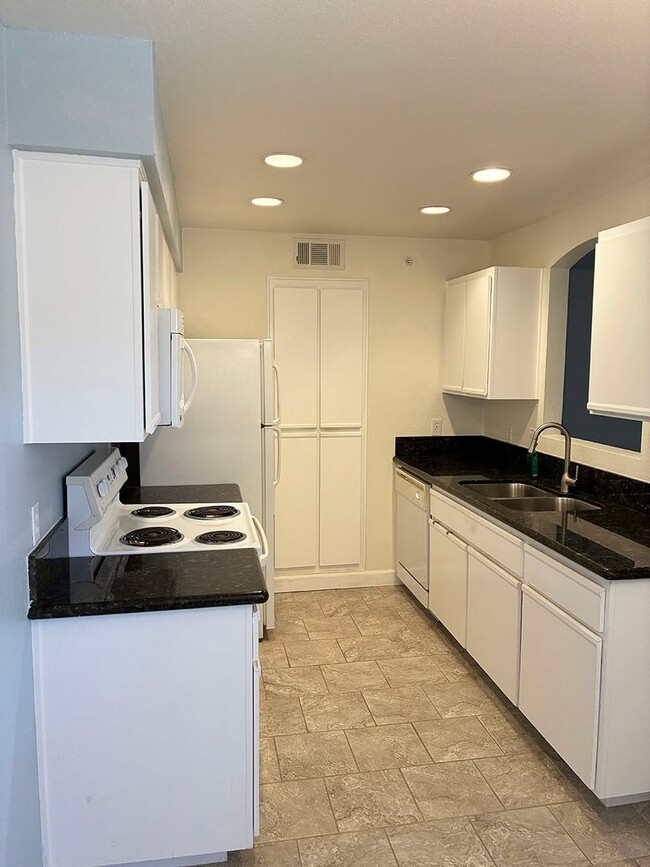 6850 Sharlands Ave. in Reno, NV - Building Photo - Building Photo