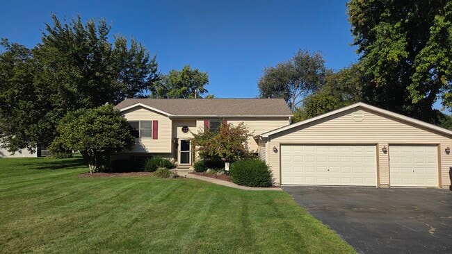 property at 3611 Fawn Ln