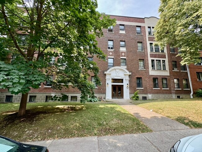 3855 Northcliffe Av in Montréal, QC - Building Photo - Building Photo