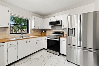 901 NW 26th Ave in Delray Beach, FL - Building Photo - Building Photo