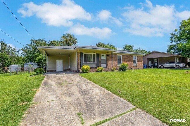5422 Wichita Dr in Fayetteville, NC - Building Photo - Building Photo