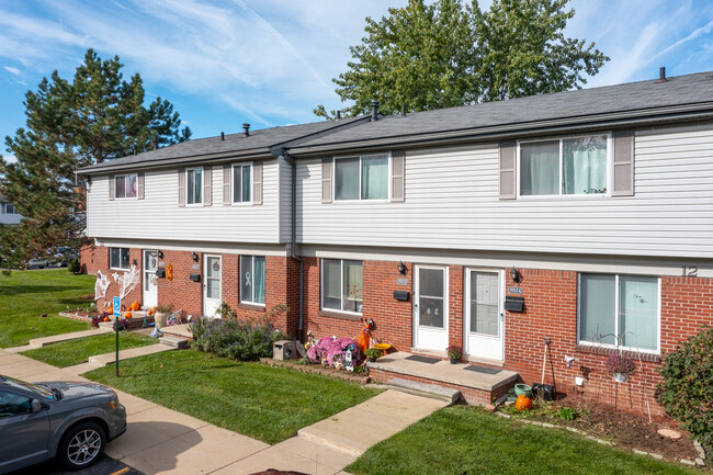 Southwicke Square Cooperative in Trenton, MI - Foto de edificio - Building Photo