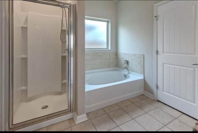 2245 N Lake Michele Cir in Lake Charles, LA - Building Photo - Building Photo