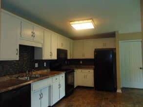 2007 Windroe Dr in Clarksville, TN - Foto de edificio - Building Photo