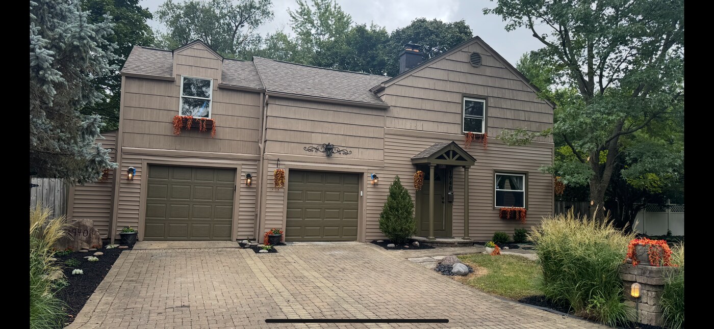 1940 Riverside Dr in Columbus, OH - Building Photo