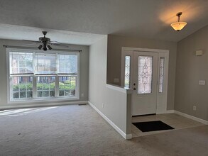 155 Presnell Ct in Whispering Pines, NC - Foto de edificio - Building Photo