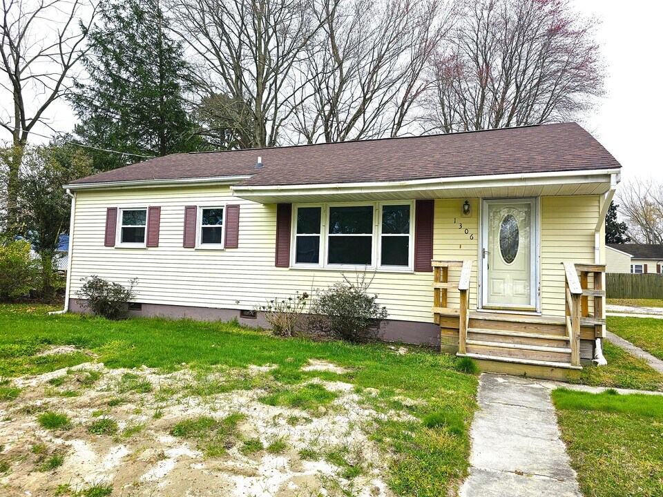 1306 Hamilton St in Salisbury, MD - Building Photo