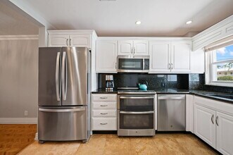 2829 NE 33rd Ct in Fort Lauderdale, FL - Building Photo - Building Photo