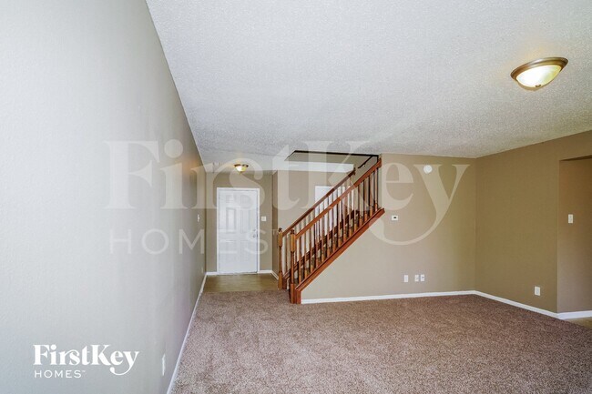 959 Shenandoah Way in Greenwood, IN - Foto de edificio - Building Photo