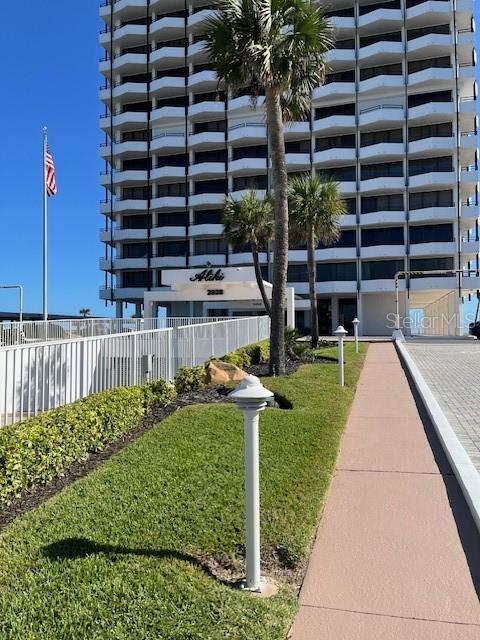 2828 N Atlantic Ave in Daytona Beach, FL - Building Photo