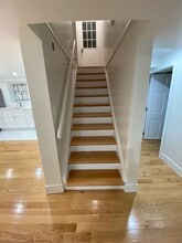 194 Roxbury Rd in Garden City, NY - Foto de edificio - Building Photo
