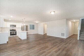 10180 Pennridge Dr in Portage, MI - Building Photo - Building Photo