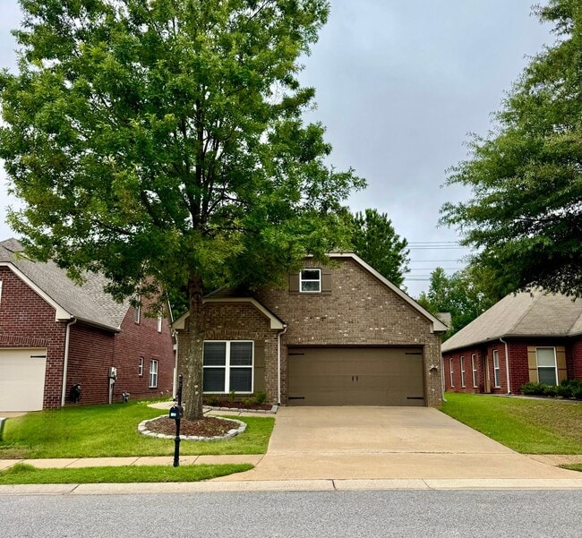 property at 2722 Oxmoor Way