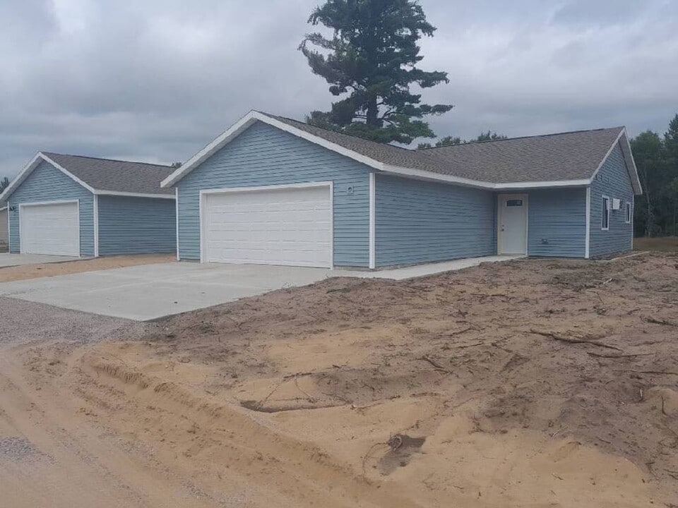 14520 State Hwy 13 in Wisconsin Rapids, WI - Building Photo