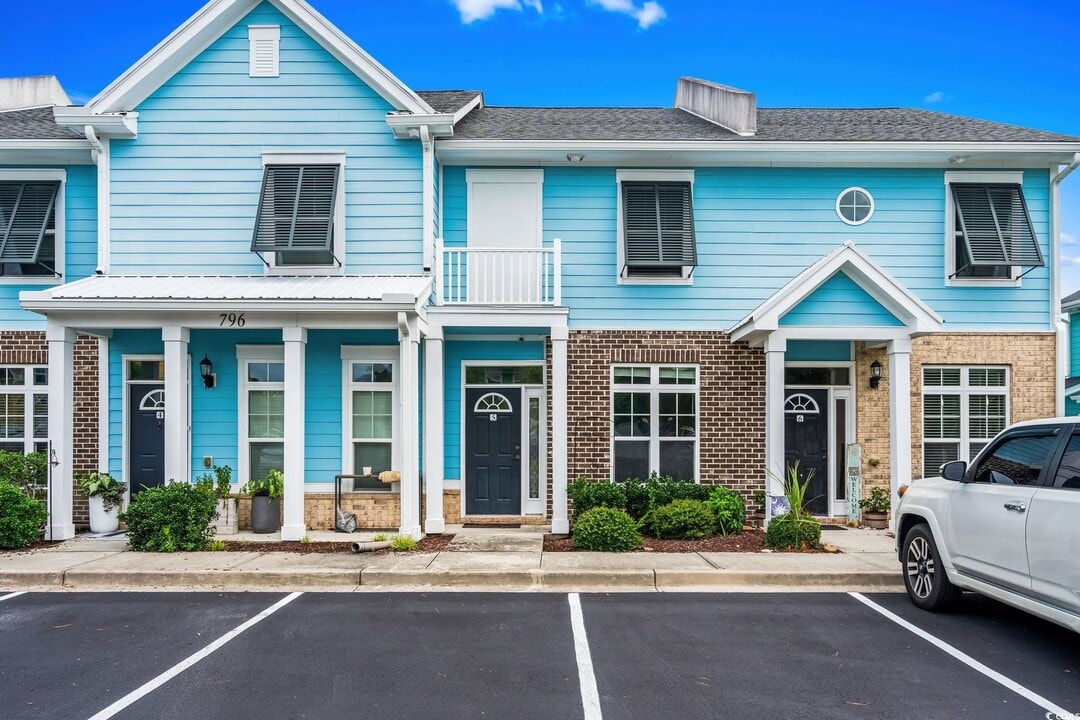 796 Sail House Ct in Myrtle Beach, SC - Foto de edificio