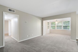 Winthrop Apartments in Newnan, GA - Building Photo - Building Photo