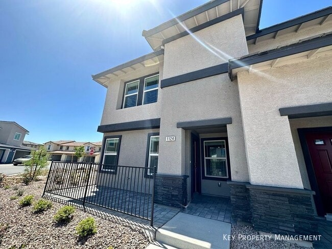 property at 1124 Meadow Sparrow Pl