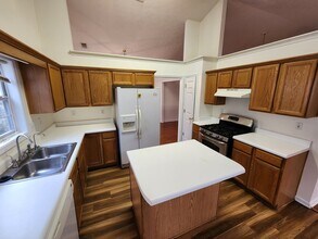 3840 Sugarbrook Dr in Lawrenceville, GA - Building Photo - Building Photo