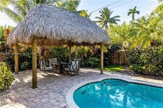 1115 Van Buren St in Hollywood, FL - Foto de edificio - Building Photo