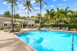 Coconut Palm Club Apartments in Coconut Creek, FL - Foto de edificio - Building Photo