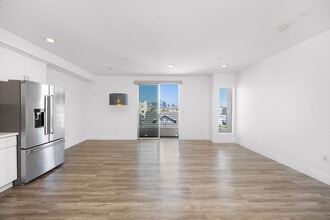 1101 S Harvard Blvd, Unit #505 in Los Angeles, CA - Building Photo - Building Photo