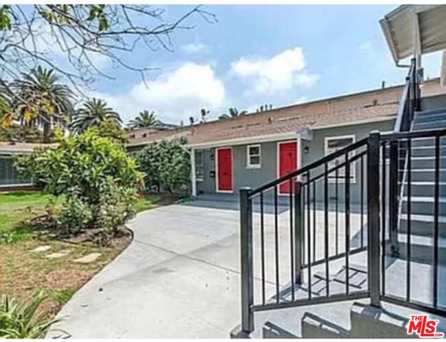 852 11th St in Santa Monica, CA - Building Photo - Building Photo