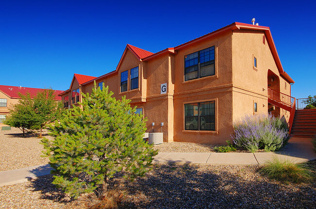 Villa Las Vegas - Waiting List in Las Vegas, NM - Foto de edificio - Building Photo