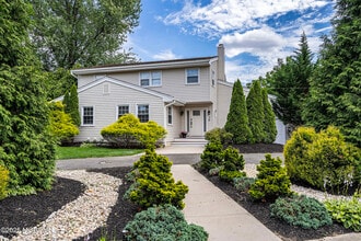 5 Lynn Dr in Toms River, NJ - Building Photo - Building Photo