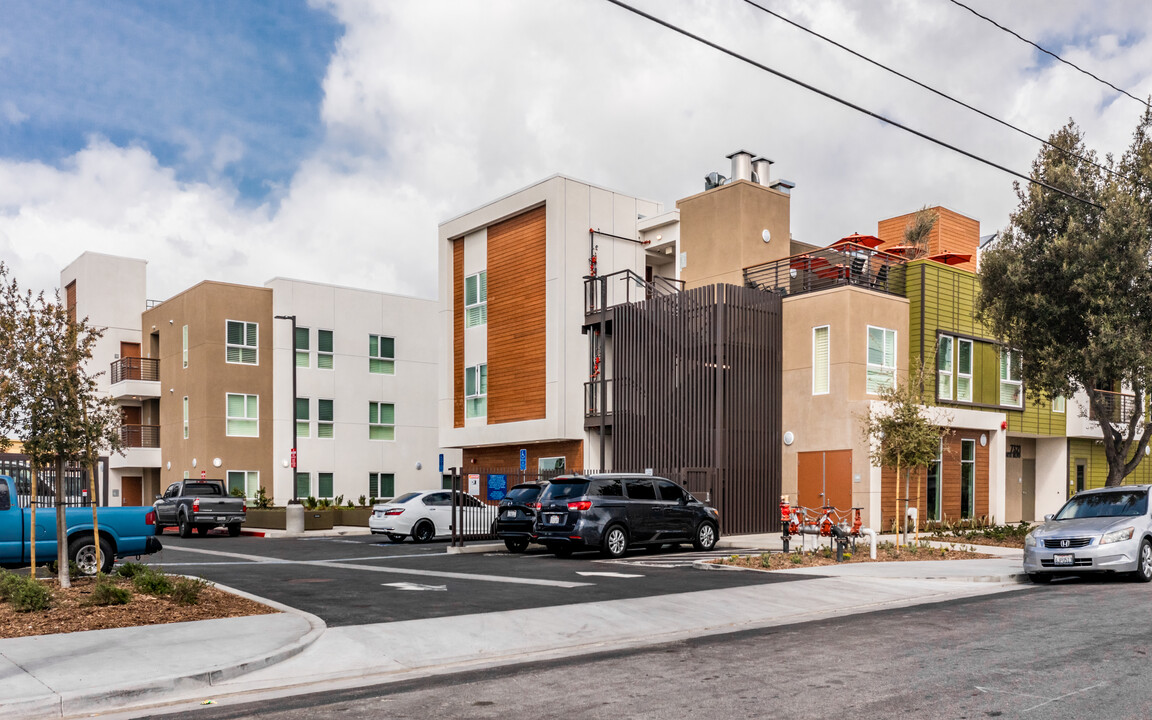 Firestone Phoenix in Los Angeles, CA - Building Photo