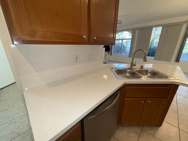 property at 985 Prestwick St