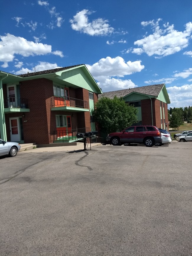 875 N 15th St in Laramie, WY - Foto de edificio - Building Photo
