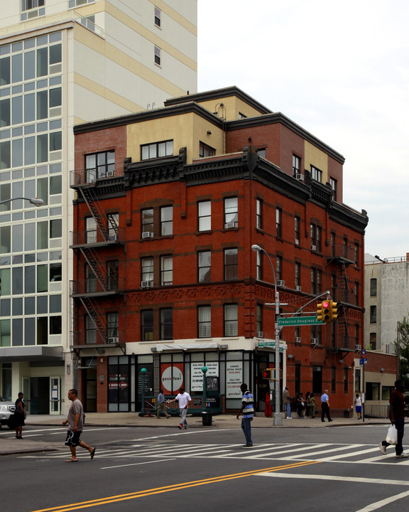 2149 Eighth Avenue in New York, NY - Foto de edificio