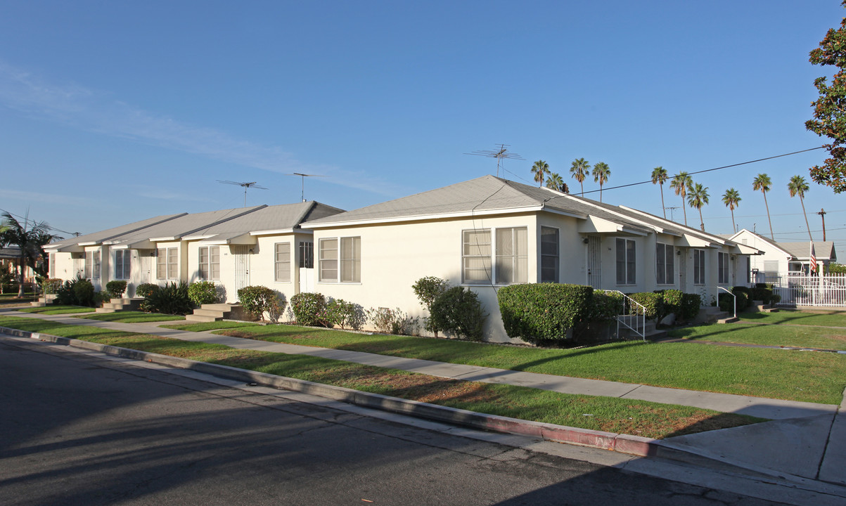 4218 Bell Ave in Bell, CA - Foto de edificio