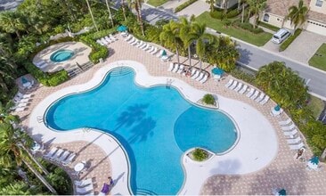 8192 Mulligan Cir in Port St. Lucie, FL - Building Photo - Building Photo