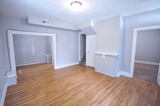 57 McMillen Ave in Columbus, OH - Foto de edificio - Building Photo