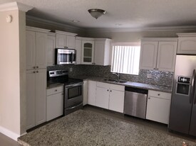 1306 S 29th Ave in Hollywood, FL - Building Photo