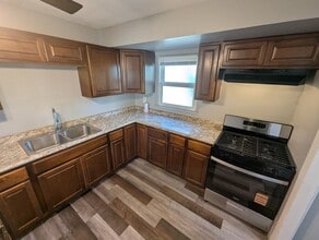 10203 Hobkirk Dr in St. Louis, MO - Building Photo - Building Photo