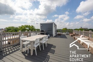 3611 N Greenview Ave, Unit 3 in Chicago, IL - Building Photo